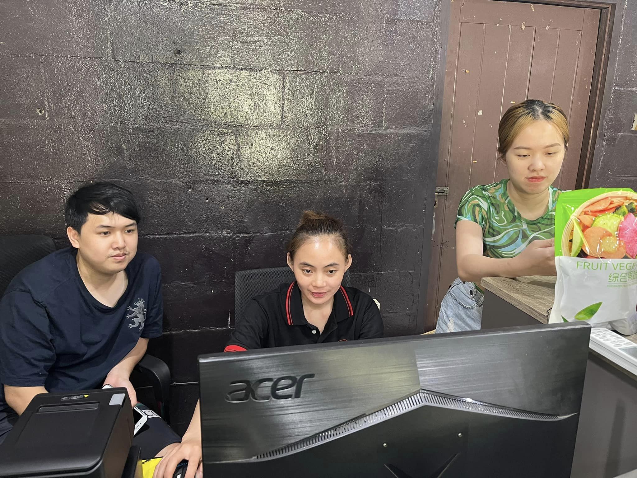 ຂໍຂອບໃຈ ຮ້ານຂາຍເຄື່ອງສຳອາງ ປູເປ ທາດຫລວງ, ເມືອງໄຊເສດຖາ, ນະຄອນຫຼວງຽງຈັນ ທີ່ນຳໃຊ້ລະບົບ ໂປຼແກຼມ POS ອອນລາຍ ສາມາດຄູ້ມຄອງ ແລະ ບໍລິຫານ ຜ່ານໂທລະສັບມືຖື ໄດ້ທຸກທີທຸກເວລາ.