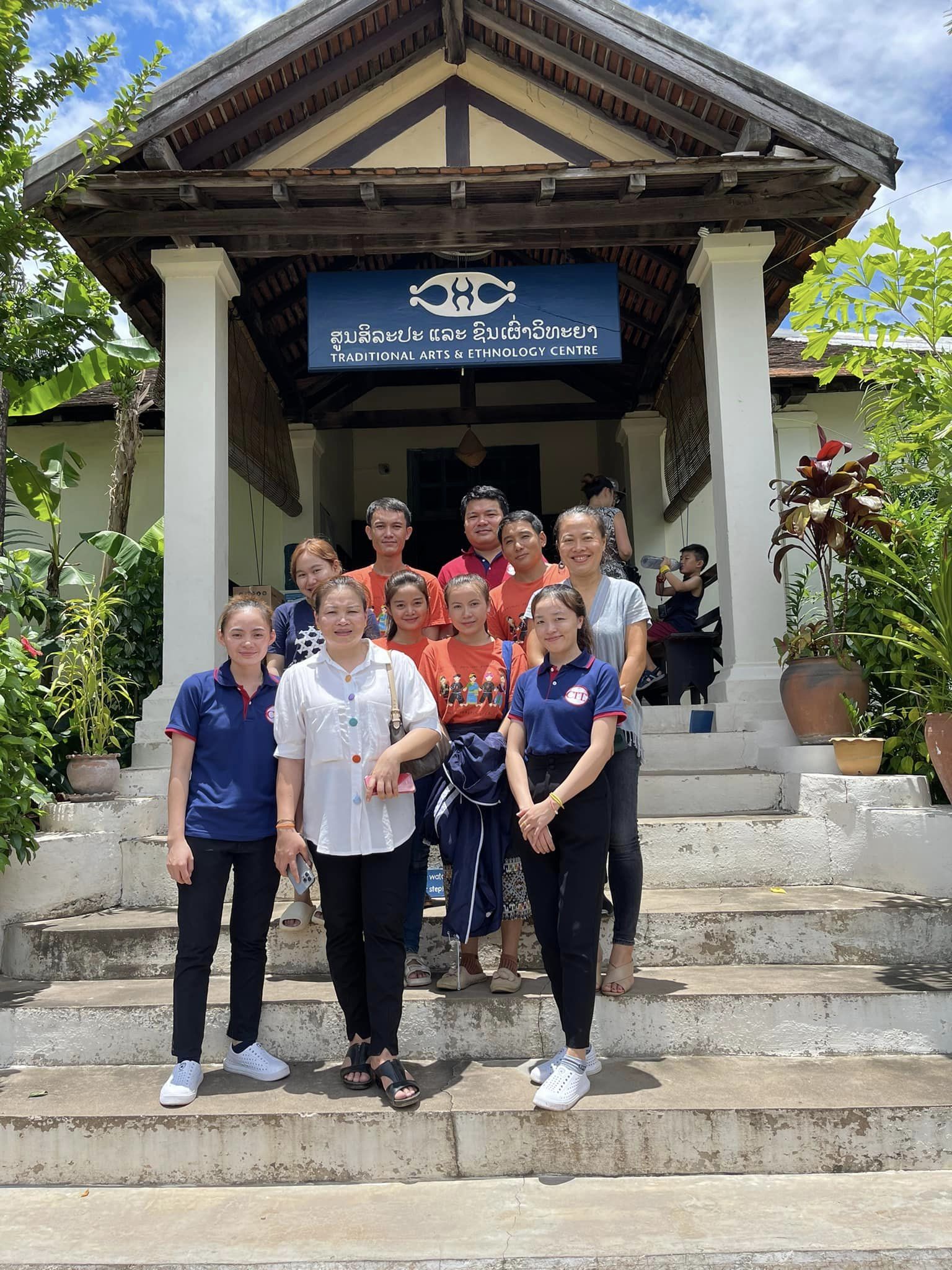 ສຳເລັດ ການສຳມະນາ ນຳໃຊ້ ລະບົບ ໂປແກມຂາຍ POS ອອນລາຍຜ່ານມືຖື ໃຫ້ ສູນສິນລະປະ ແລະ ຊົນເຜົ່າວິທະຍາ ແຂວງຫລວງພະບາງ