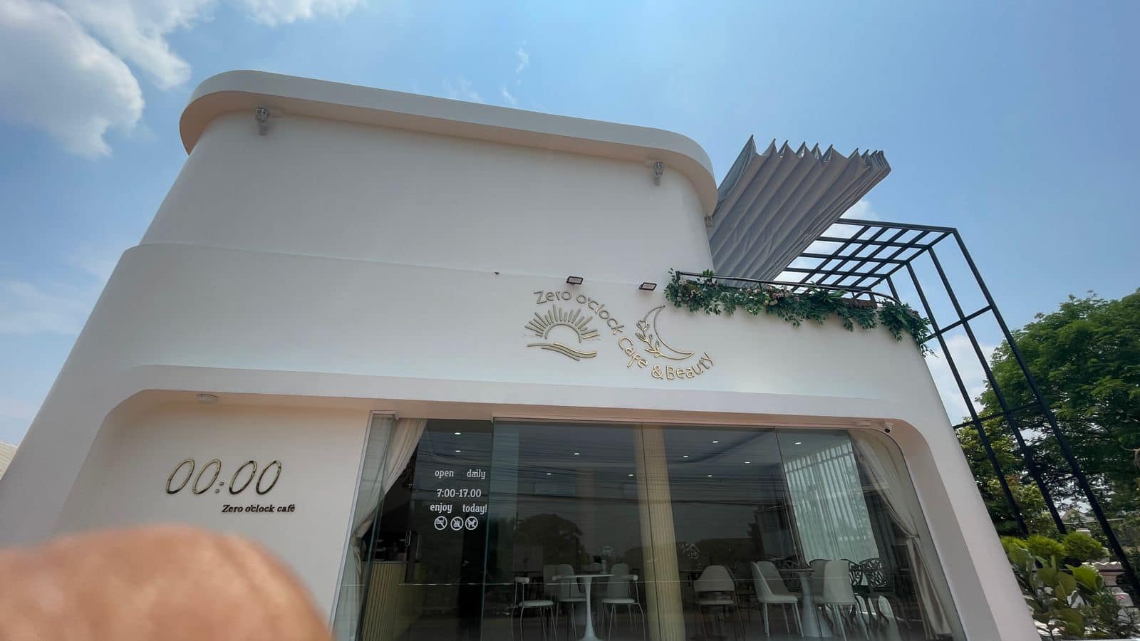 ຂໍຂອບໃຈ ຮ້ານ Zero o'clock cafe & beauty ທີ່ຫັນເປັນທັນສະໄໝ ບໍລິຫານທຸລະກິດ ຜ່ານໂທລະສັບມືຖື ຢູ່ໃນໂປຼແກຼມ ໂປຣແກຣມ ດຽວກັນ ດ້ວຍລະບົບ ERP YouMart ບໍລິສັດ ຊີໄອທີ ກຣຸບ ຈຳກັດຜູ້ດຽວ ຂອງພວກເຮົາ!